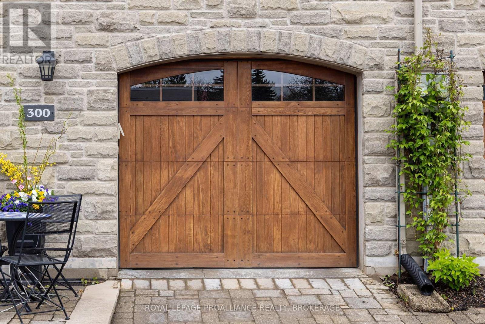 












300 WELLINGTON STREET

,
Kingston (East of Sir John A. Blvd),




Ontario
K7K2Z3

