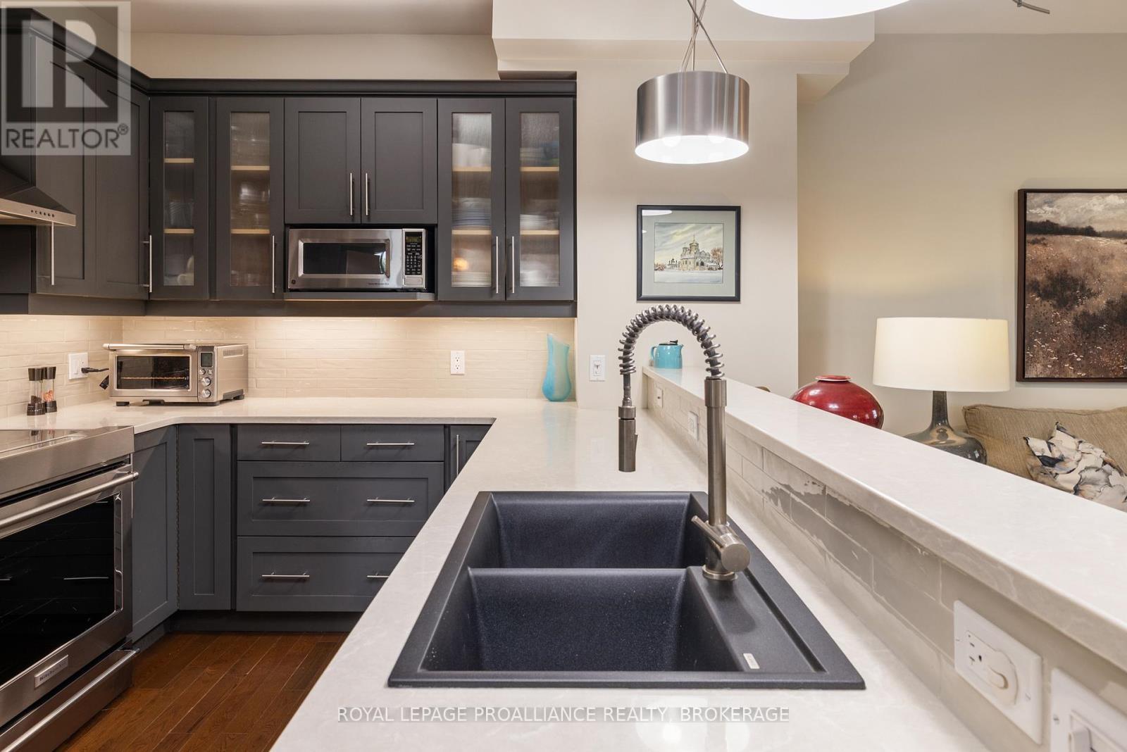 












300 WELLINGTON STREET

,
Kingston (East of Sir John A. Blvd),




Ontario
K7K2Z3

