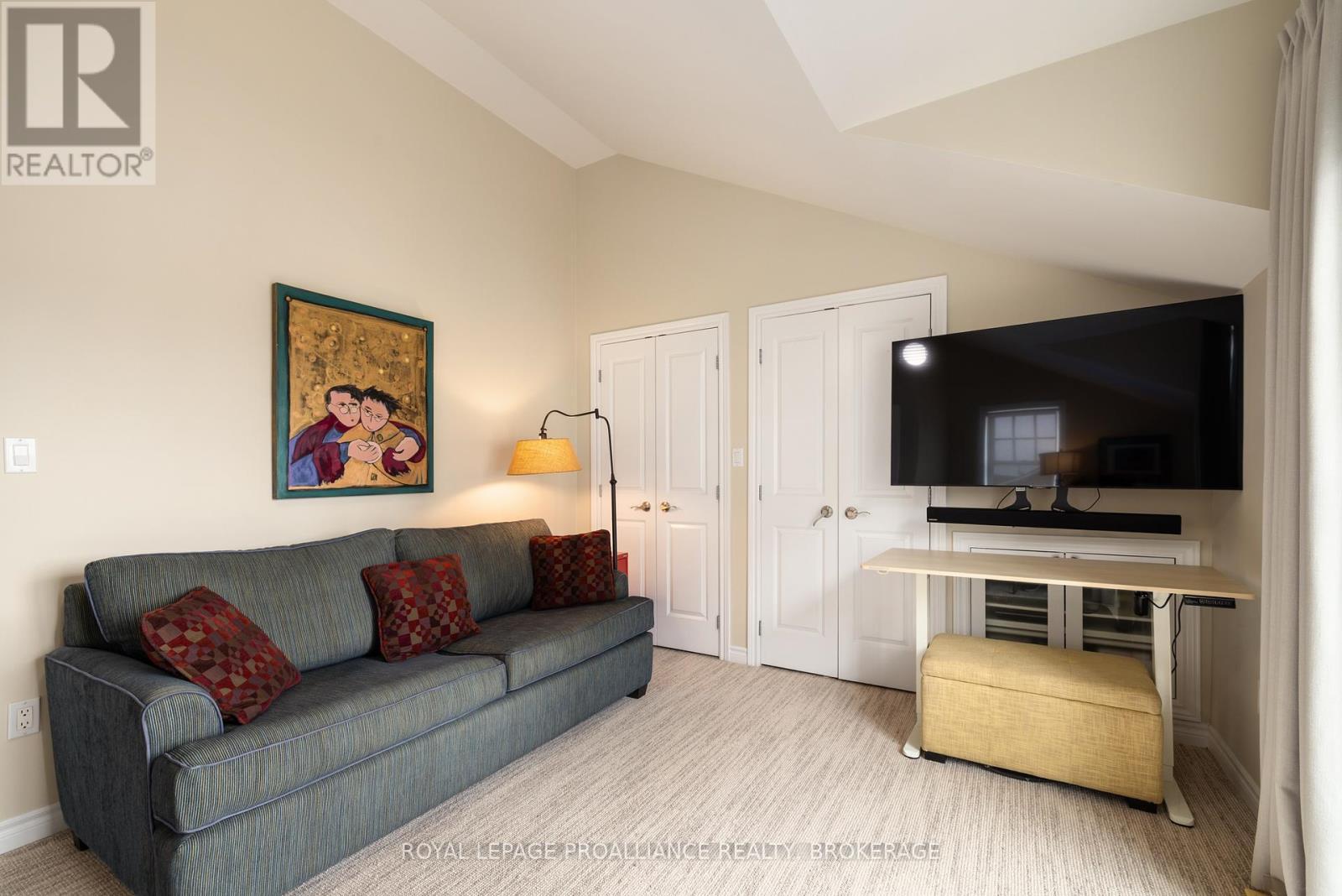 












300 WELLINGTON STREET

,
Kingston (East of Sir John A. Blvd),




Ontario
K7K2Z3

