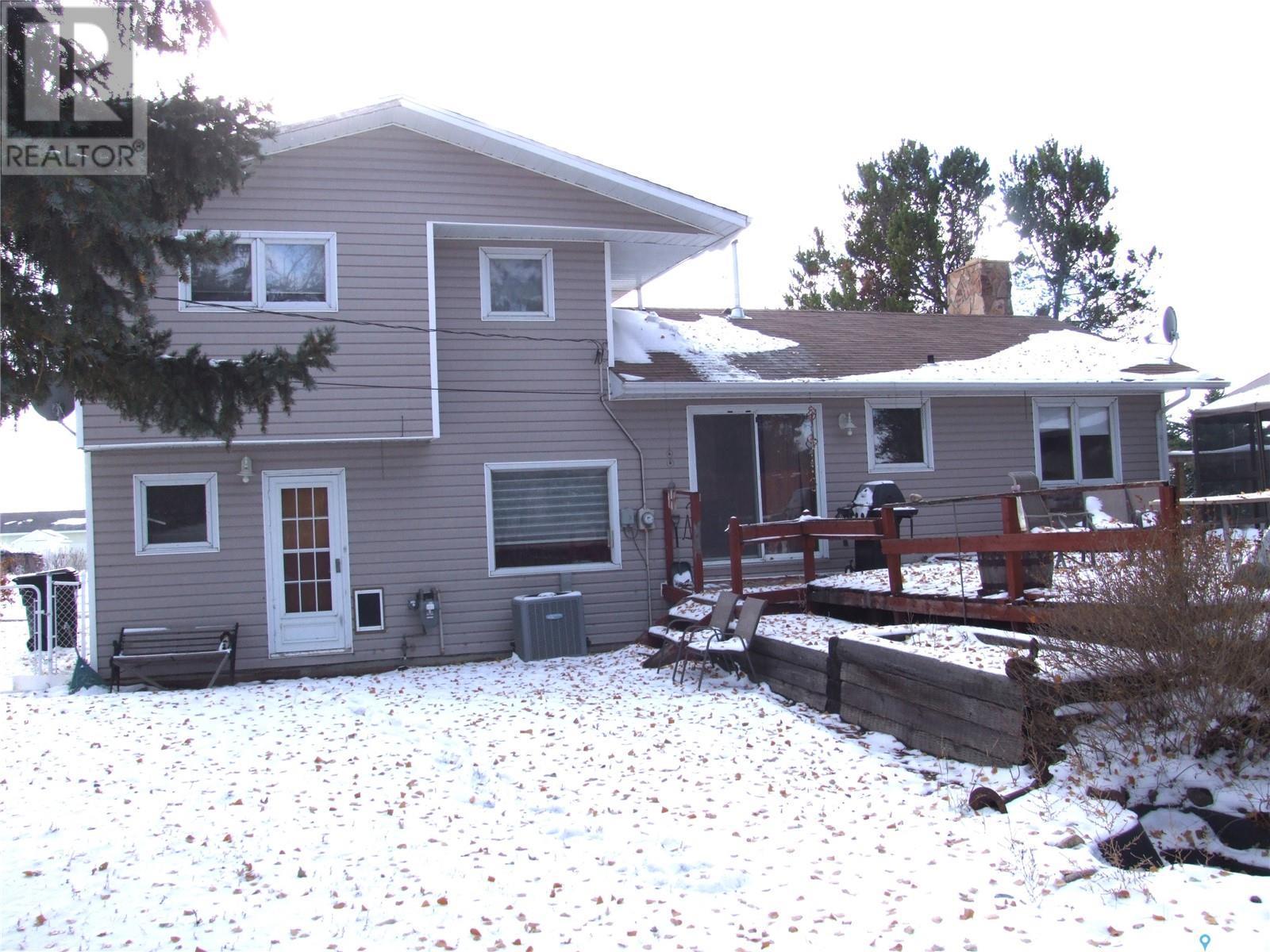 












201 8th STREET W

,
Leader,




Saskatchewan
S0N1H0

