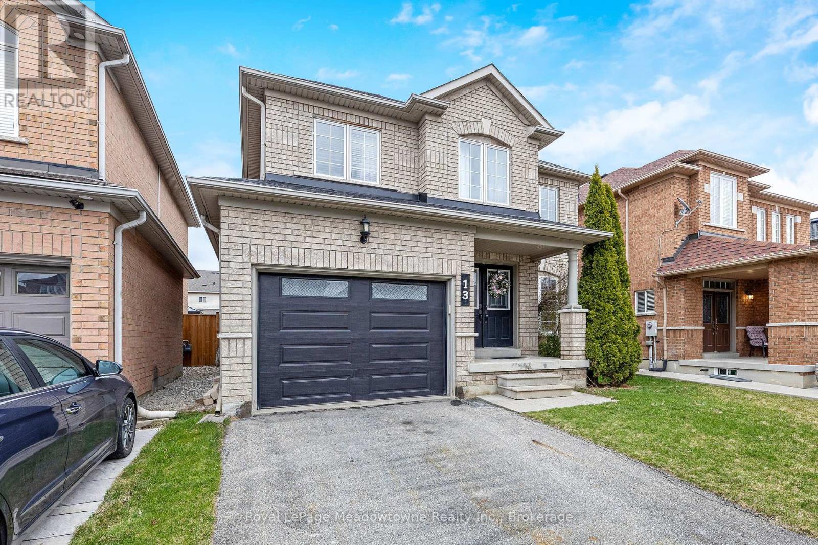












13 ROBARTS DRIVE

,
Milton (DE Dempsey),




Ontario
L9T5P8

