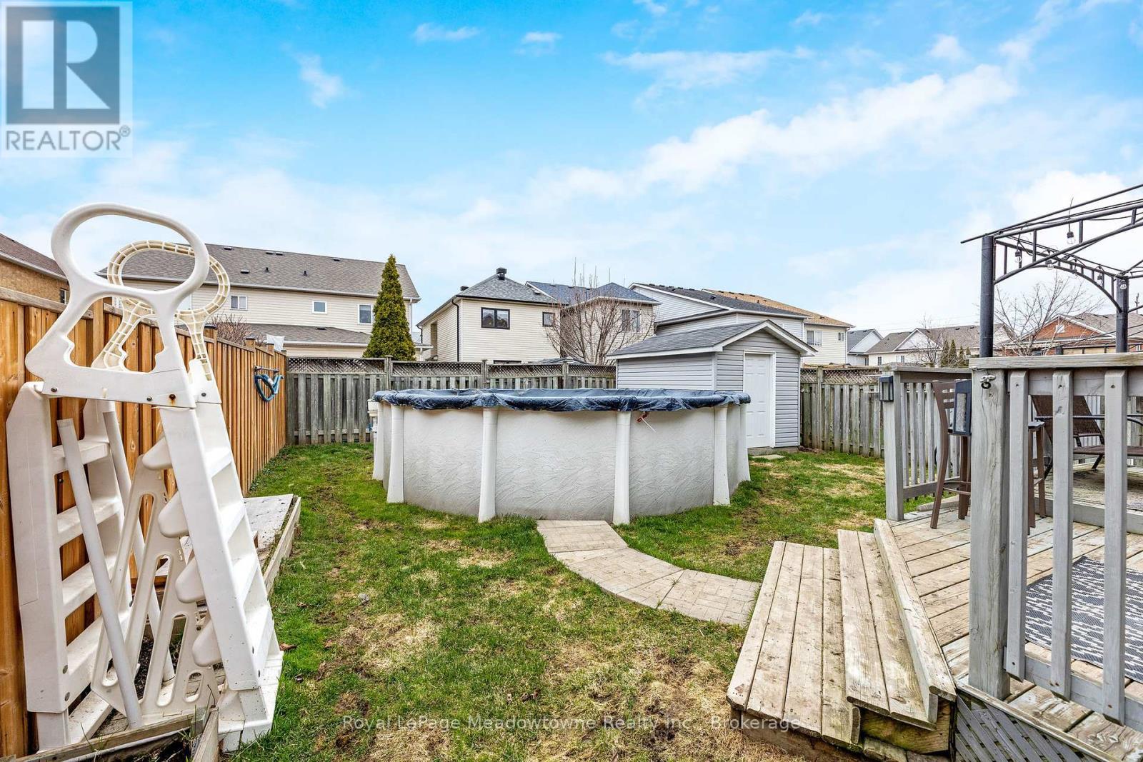 












13 ROBARTS DRIVE

,
Milton (DE Dempsey),




Ontario
L9T5P8

