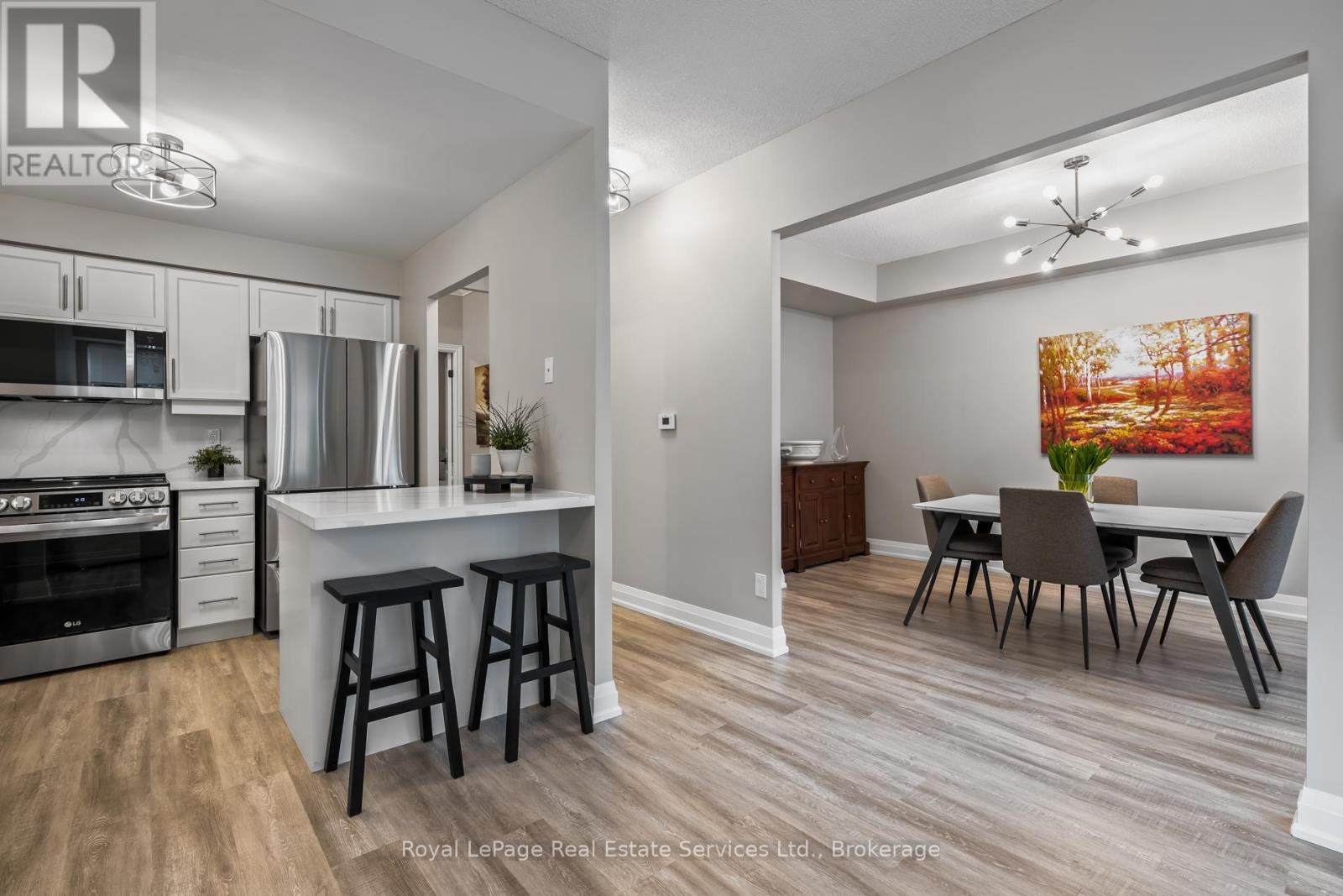 












105 - 60 OLD MILL ROAD

,
Oakville (OO Old Oakville),




Ontario
L6J7V9

