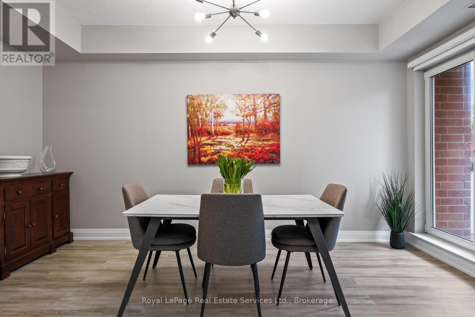 












105 - 60 OLD MILL ROAD

,
Oakville (OO Old Oakville),




Ontario
L6J7V9

