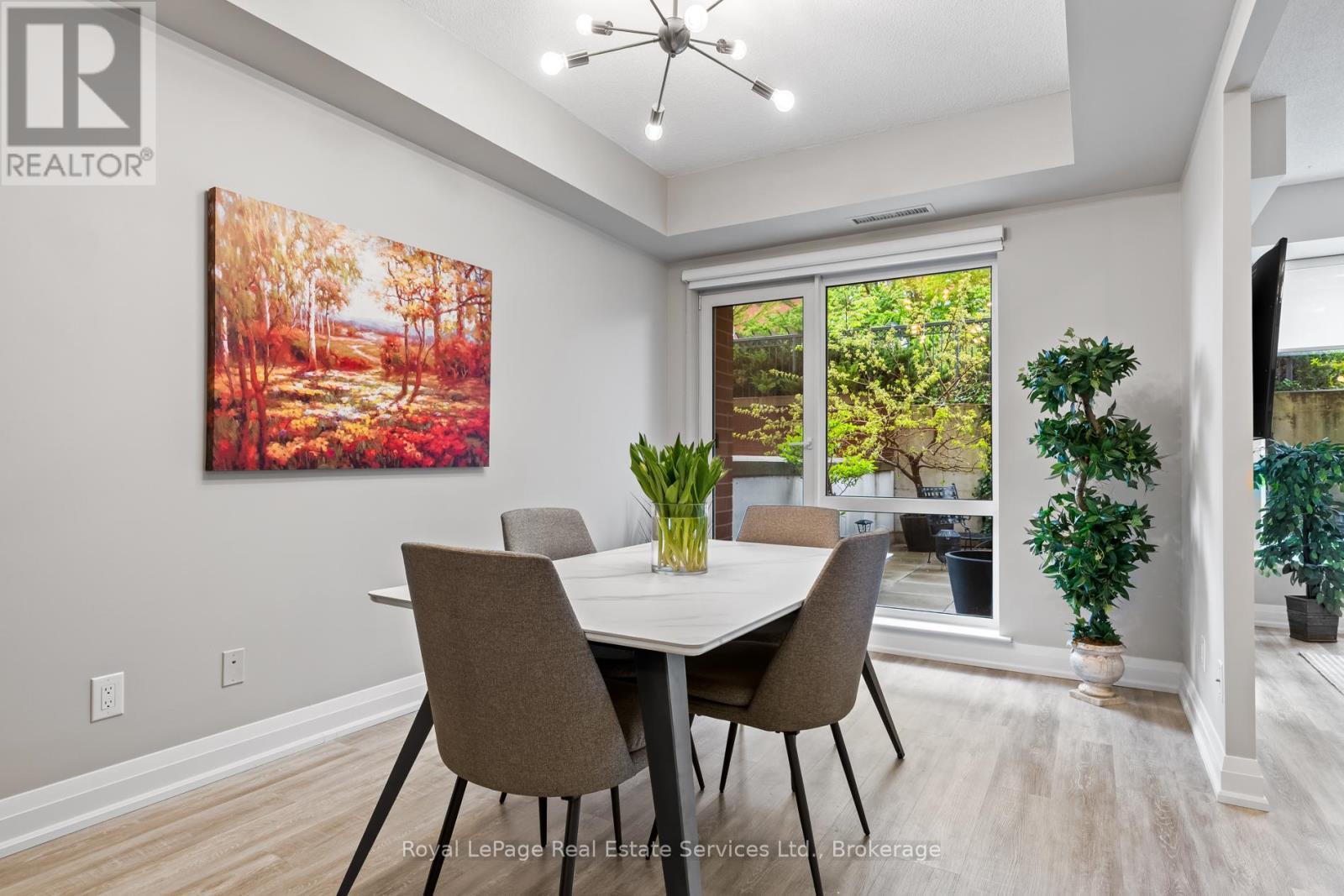 












105 - 60 OLD MILL ROAD

,
Oakville (OO Old Oakville),




Ontario
L6J7V9

