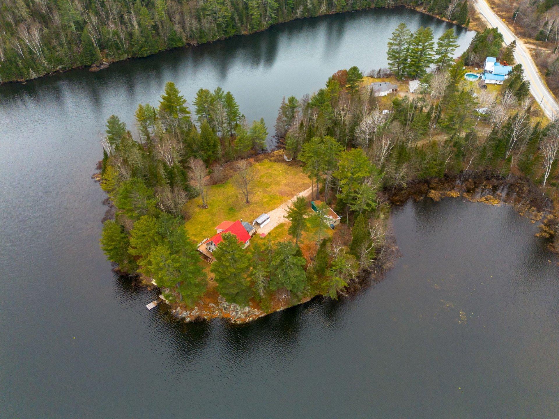 









637


Ch. du Lac-Cayamant

,
Cayamant,




QC
J0X1Y0


