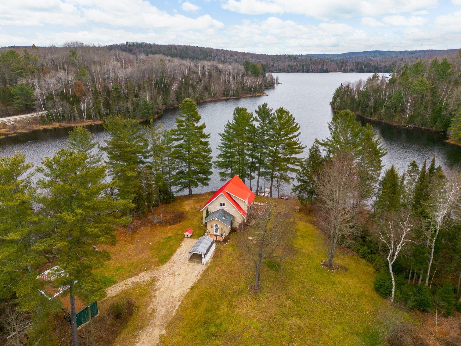 









637


Ch. du Lac-Cayamant

,
Cayamant,




QC
J0X1Y0

