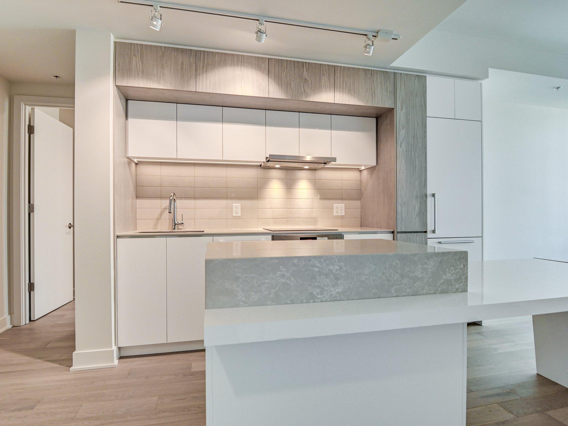 









1288


Rue St-Antoine O.

, 4905,
Montréal (Ville-Marie),




QC
H3C0X6

