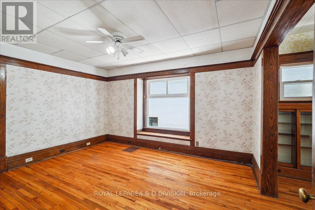 












172 BRIAR HILL AVENUE

,
Toronto,




Ontario
M4R1H9

