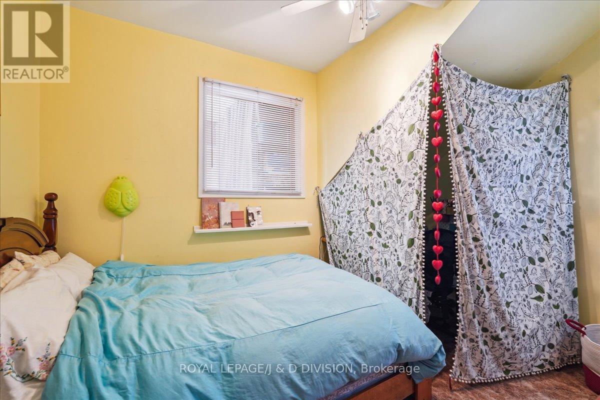 












172 BRIAR HILL AVENUE

,
Toronto,




Ontario
M4R1H9

