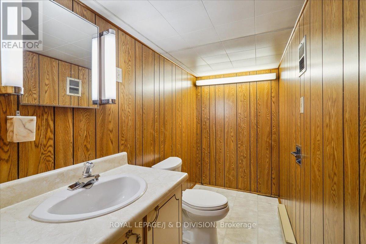 












172 BRIAR HILL AVENUE

,
Toronto,




Ontario
M4R1H9

