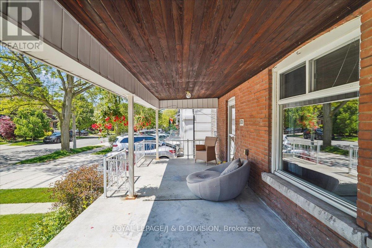 












172 BRIAR HILL AVENUE

,
Toronto,




Ontario
M4R1H9

