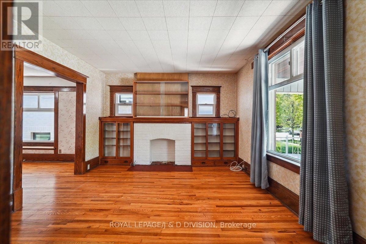 












172 BRIAR HILL AVENUE

,
Toronto,




Ontario
M4R1H9

