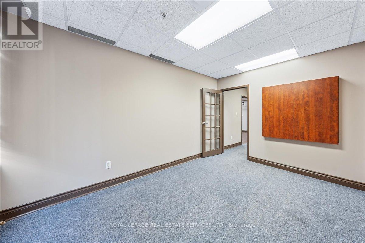 












6 - 355 HARRY WALKER PARKWAY

,
Newmarket,




Ontario
L3Y8V6

