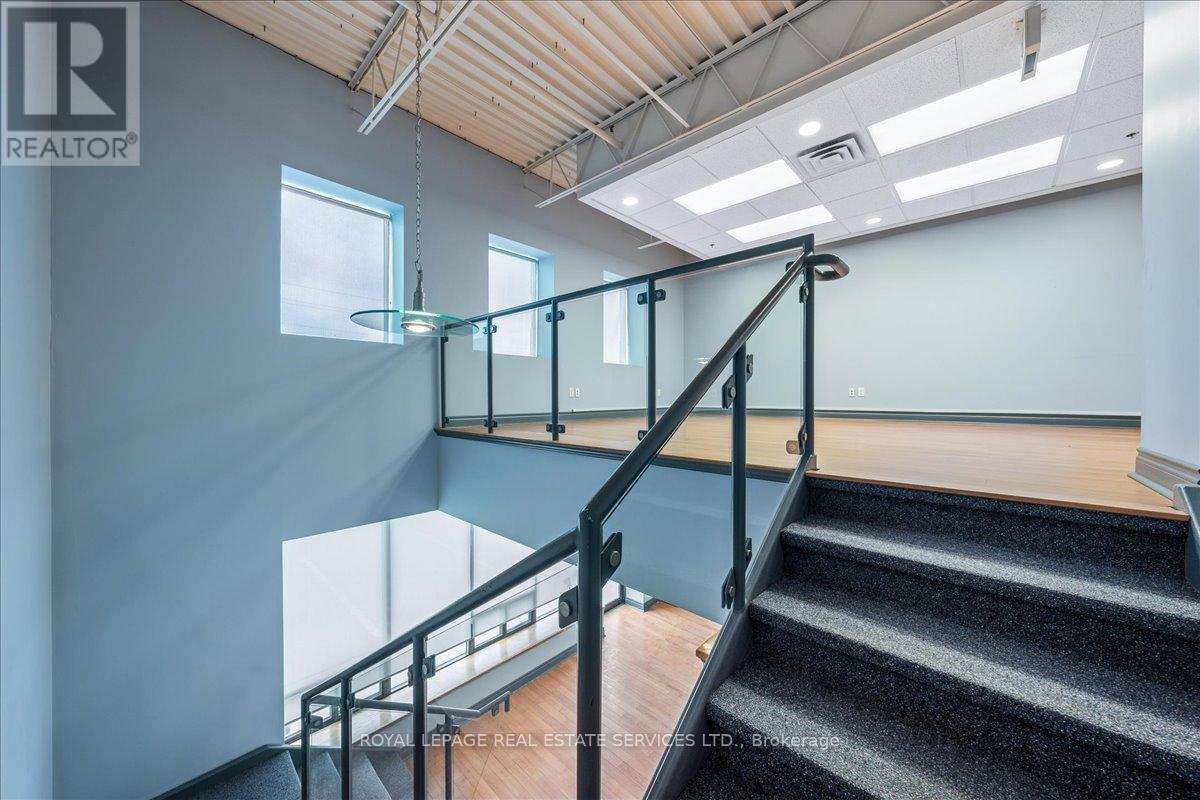 












6 - 355 HARRY WALKER PARKWAY

,
Newmarket,




Ontario
L3Y8V6

