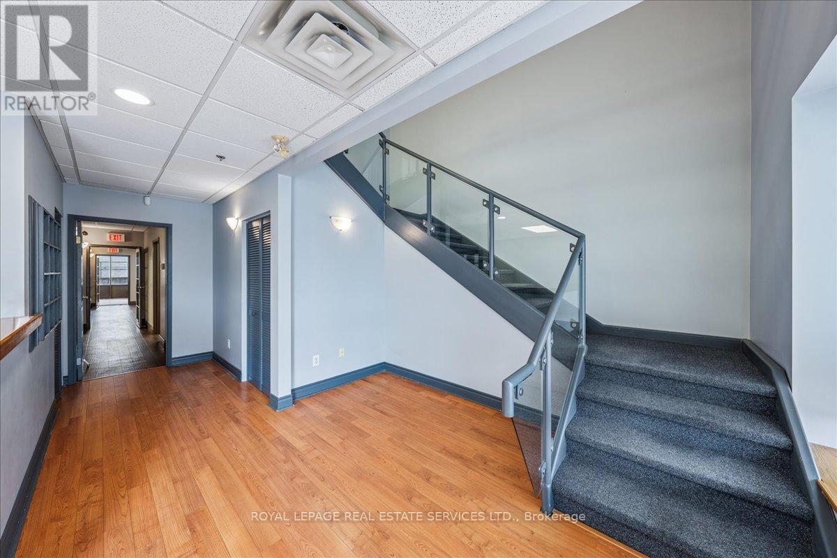 












6 - 355 HARRY WALKER PARKWAY

,
Newmarket,




Ontario
L3Y8V6

