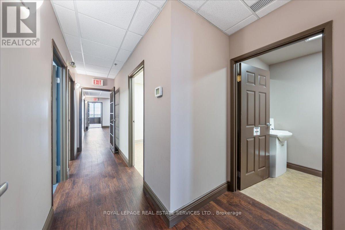 












6 - 355 HARRY WALKER PARKWAY

,
Newmarket,




Ontario
L3Y8V6

