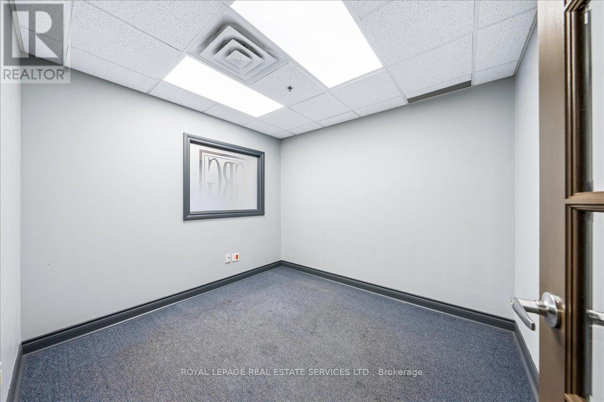 












6 - 355 HARRY WALKER PARKWAY

,
Newmarket,




Ontario
L3Y8V6

