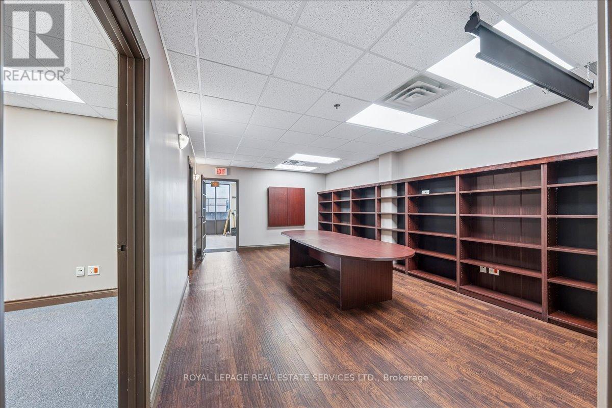 












6 - 355 HARRY WALKER PARKWAY

,
Newmarket,




Ontario
L3Y8V6

