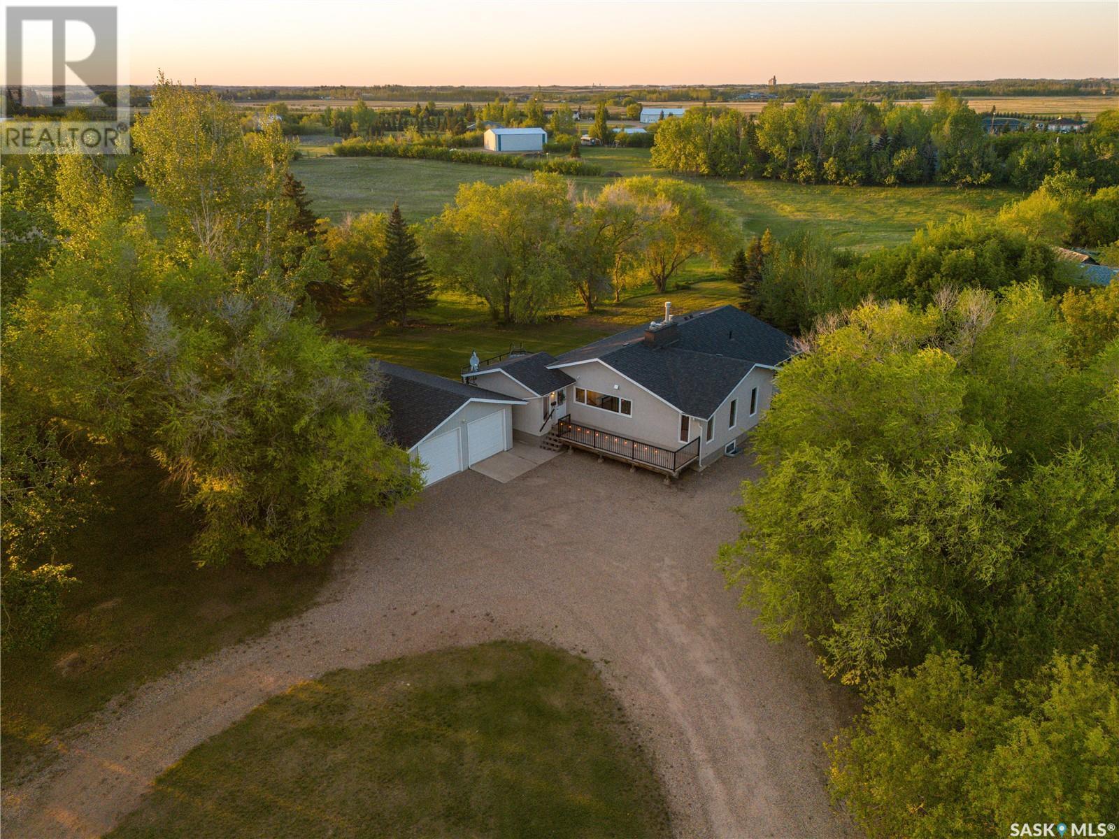 












11801 Hwy 48, Stutterheim Acreage

,
Edenwold Rm No. 158,




Saskatchewan
S4L5B1

