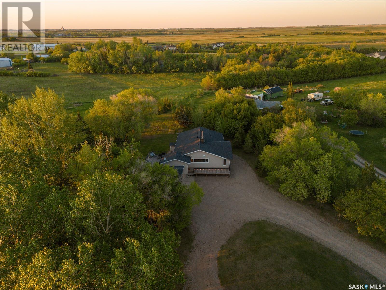 












11801 Hwy 48, Stutterheim Acreage

,
Edenwold Rm No. 158,




Saskatchewan
S4L5B1

