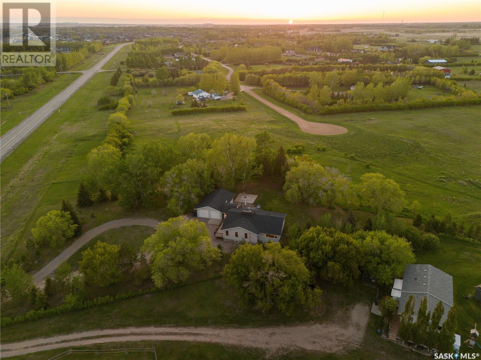 












11801 Hwy 48, Stutterheim Acreage

,
Edenwold Rm No. 158,




Saskatchewan
S4L5B1

