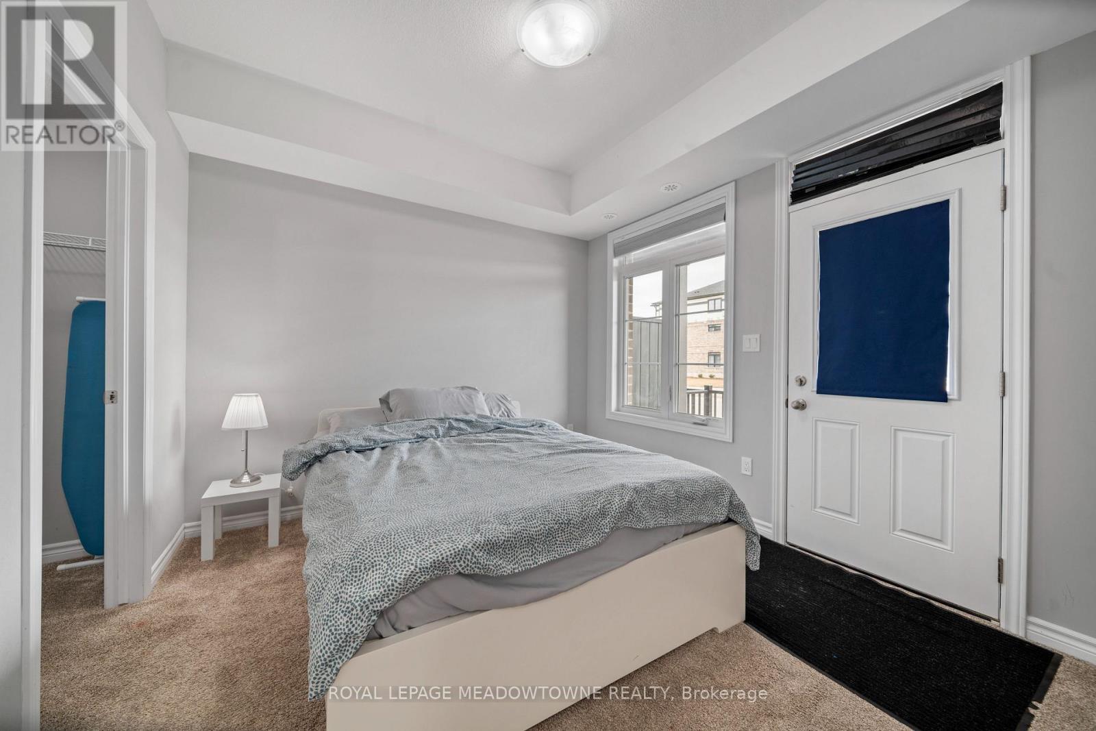 












6 - 182 OAT LANE

,
Kitchener,




Ontario
N2R0S8

