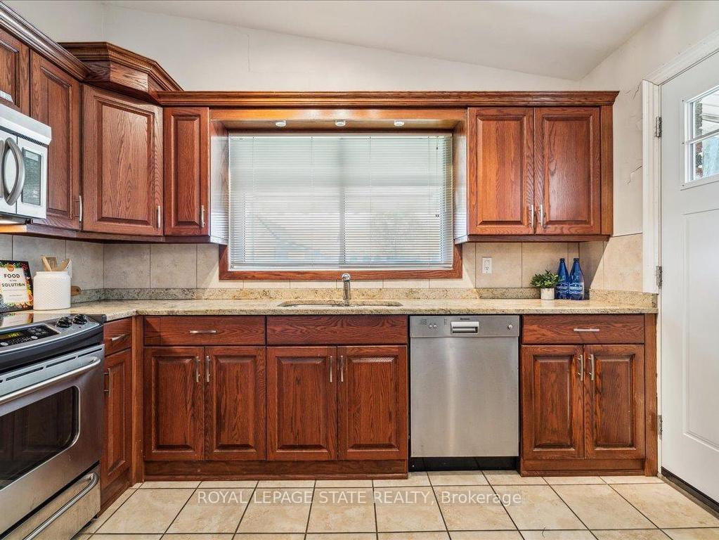 









108


Nash

Road South,
Hamilton,




ON
L8K 4J7

