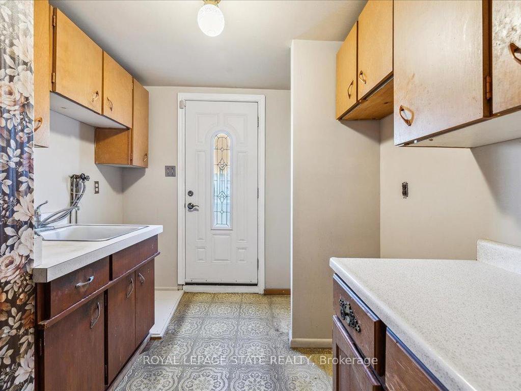 









108


Nash

Road South,
Hamilton,




ON
L8K 4J7

