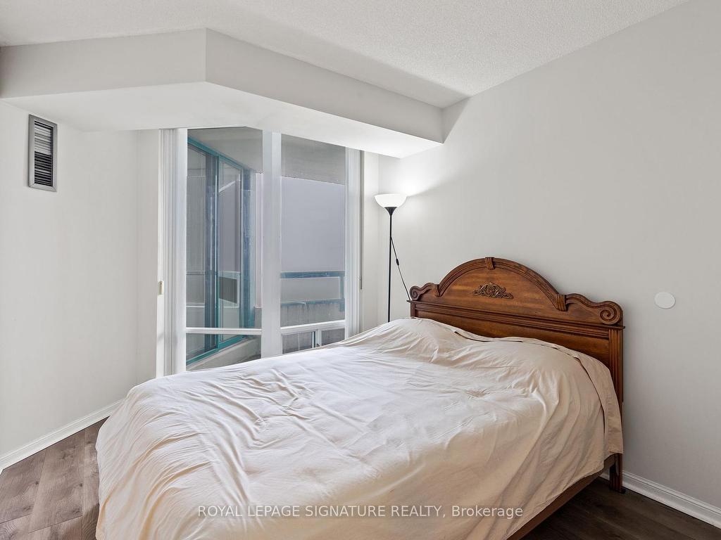 









550


Webb

Drive, 1406,
Mississauga,




ON
L5B 3Y4


