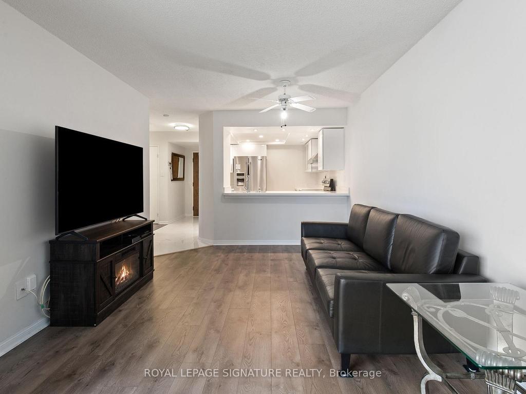 









550


Webb

Drive, 1406,
Mississauga,




ON
L5B 3Y4

