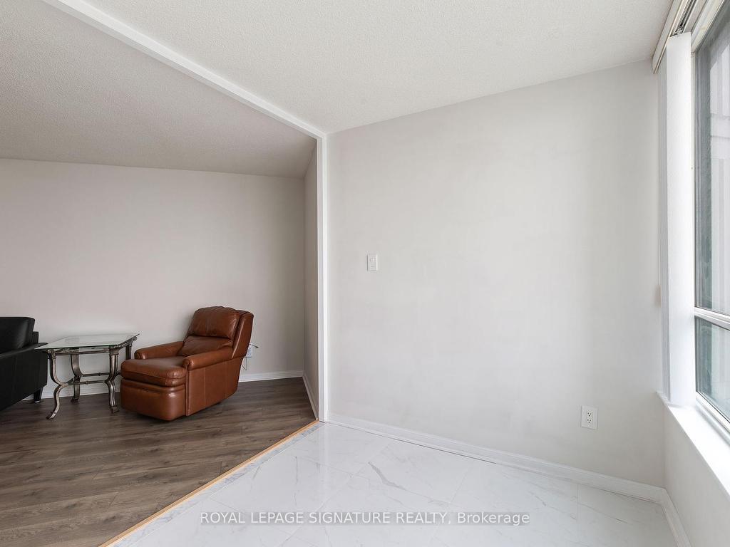









550


Webb

Drive, 1406,
Mississauga,




ON
L5B 3Y4

