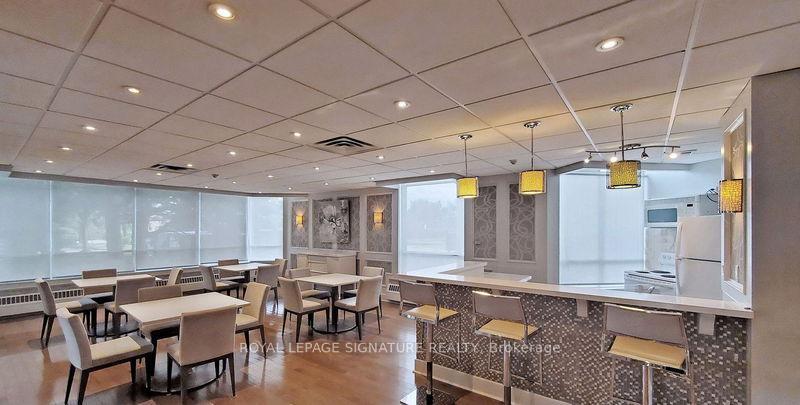 









550


Webb

Drive, 1406,
Mississauga,




ON
L5B 3Y4


