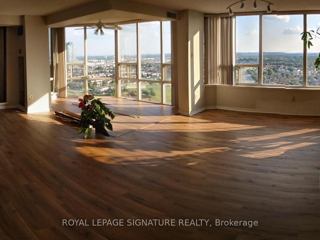 









330


Rathburn

Road West, 2209,
Mississauga,




ON
L5B 3Y1

