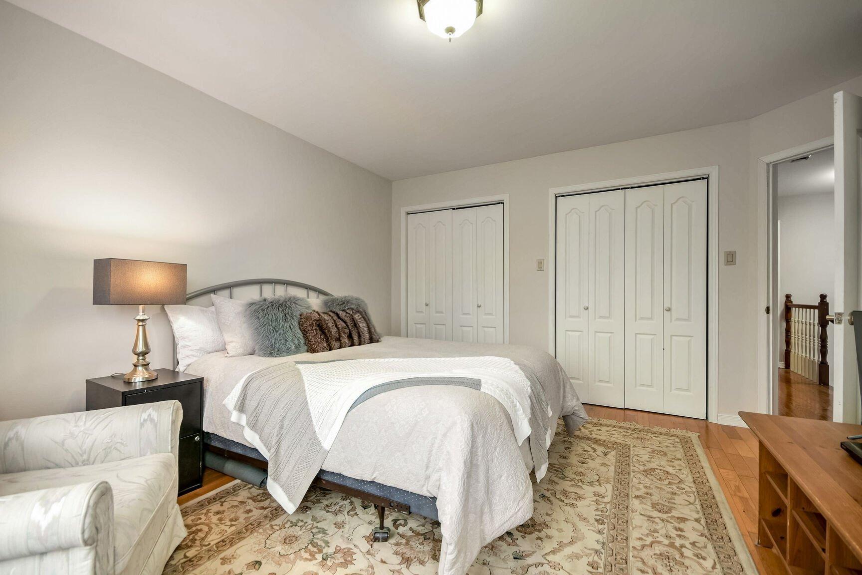 









5


Rue du Boisé

,
Lachute,




QC
J8H4N4

