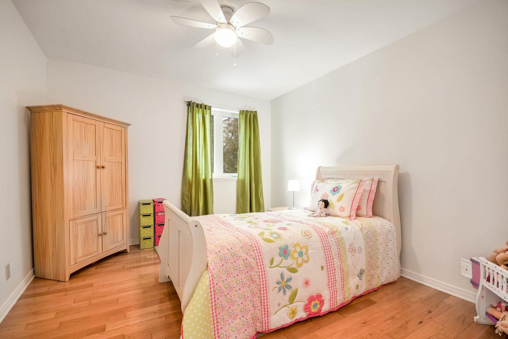 









5


Rue du Boisé

,
Lachute,




QC
J8H4N4

