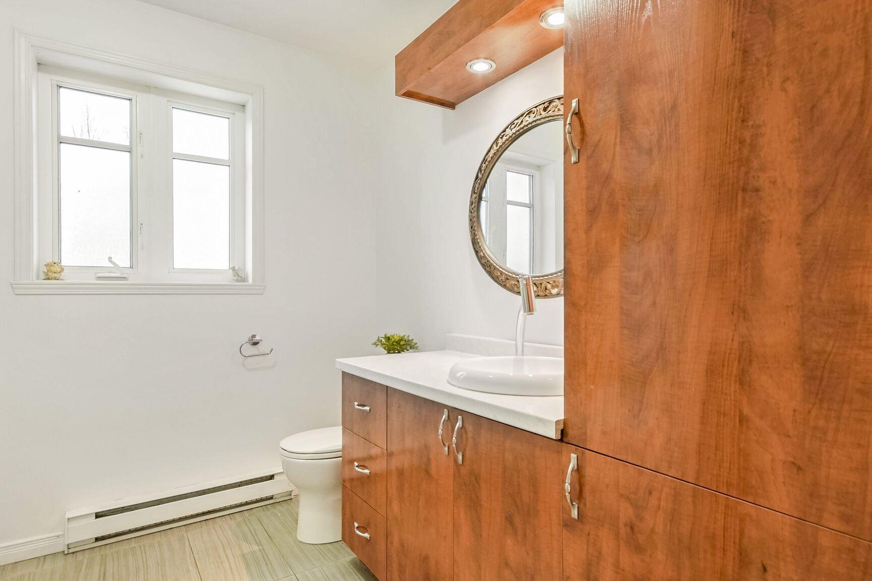 









5


Rue du Boisé

,
Lachute,




QC
J8H4N4

