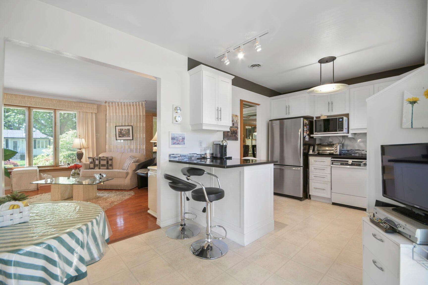 









3516


Rue Isabelle

,
Laval (Fabreville),




QC
H7P3N6

