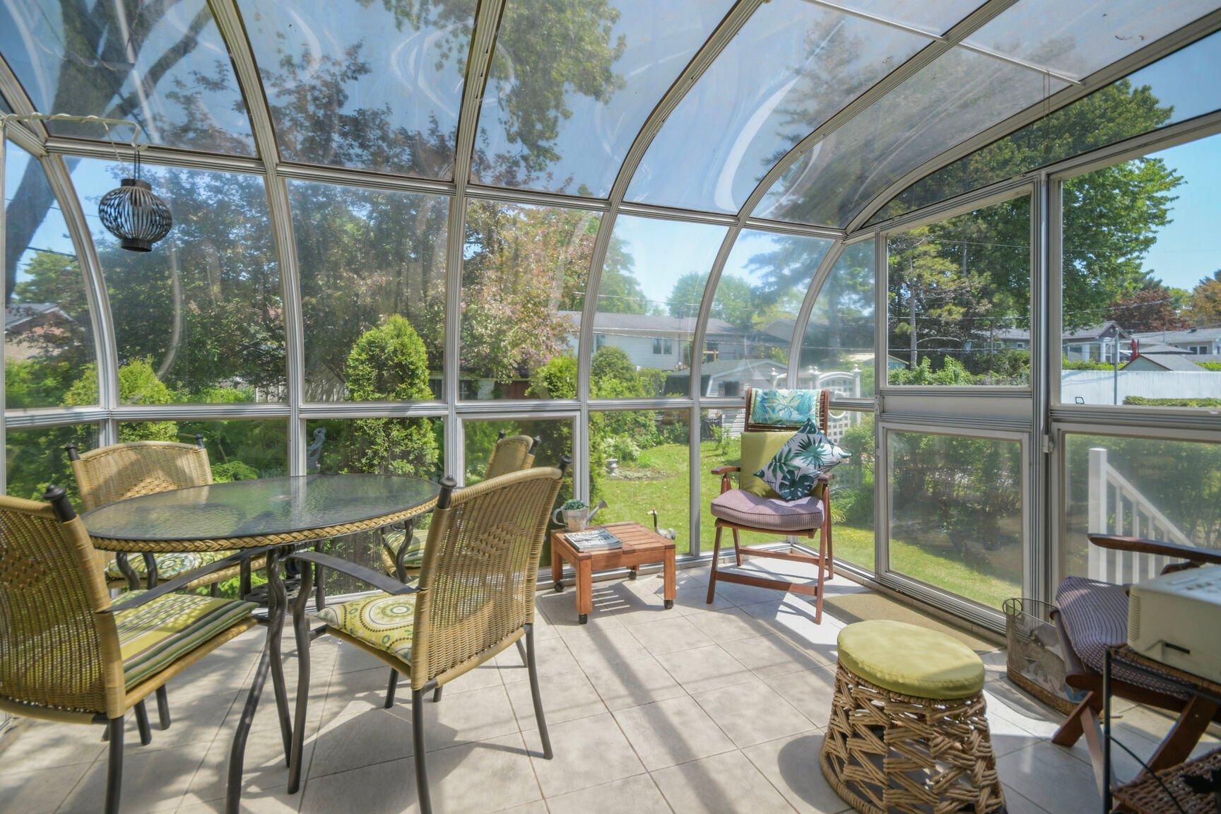 









3516


Rue Isabelle

,
Laval (Fabreville),




QC
H7P3N6

