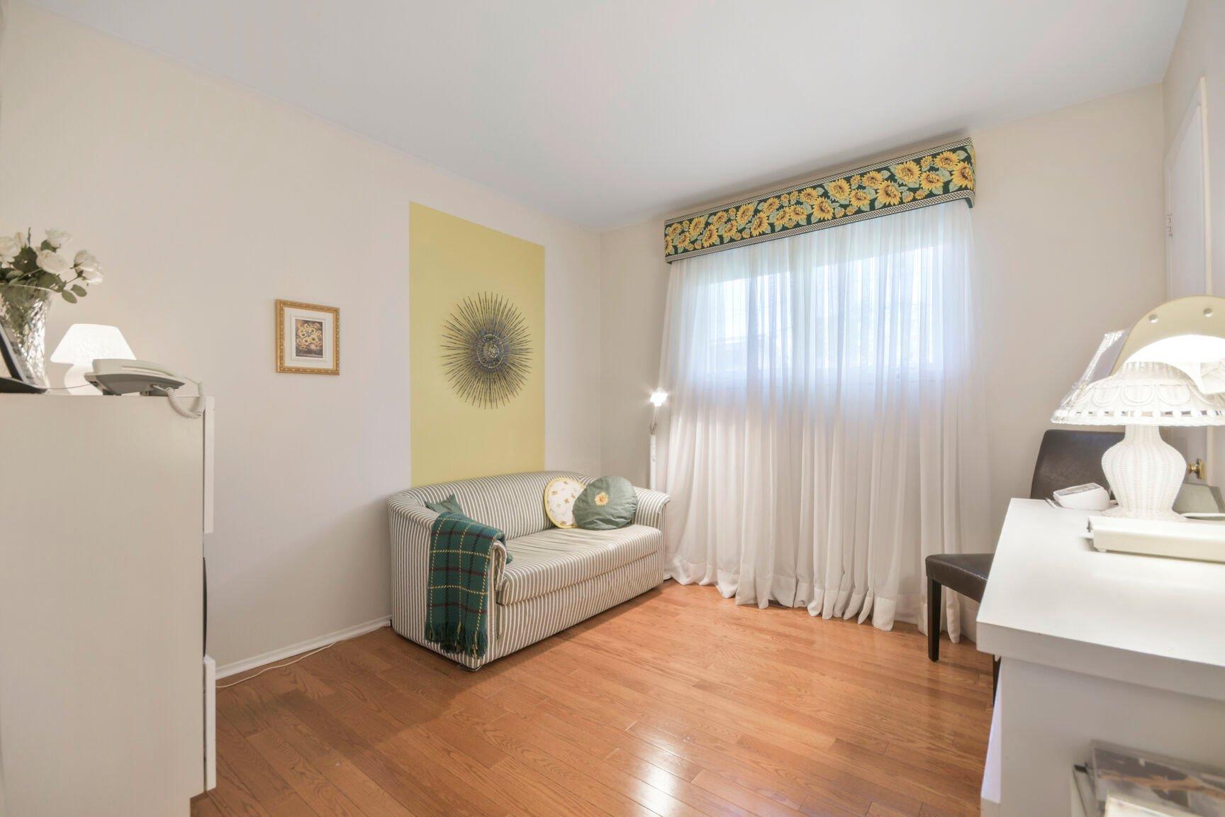 









3516


Rue Isabelle

,
Laval (Fabreville),




QC
H7P3N6

