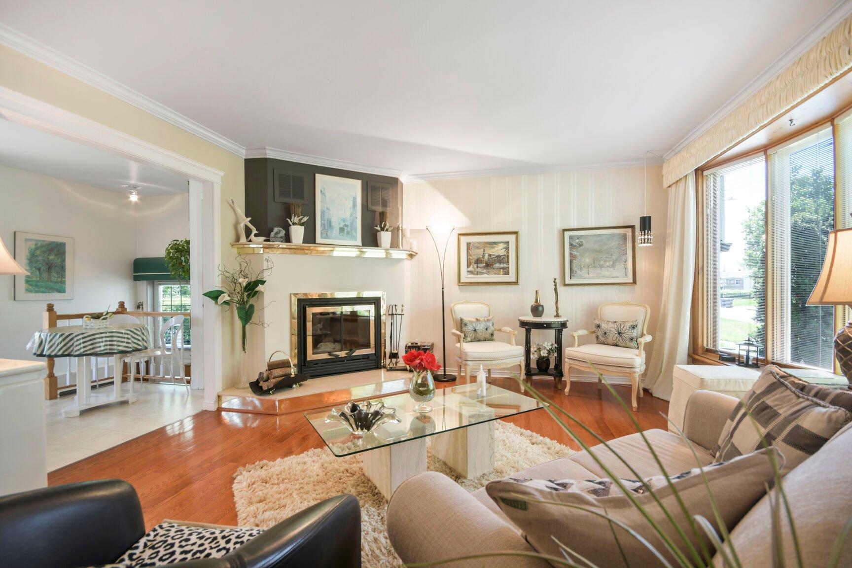









3516


Rue Isabelle

,
Laval (Fabreville),




QC
H7P3N6

