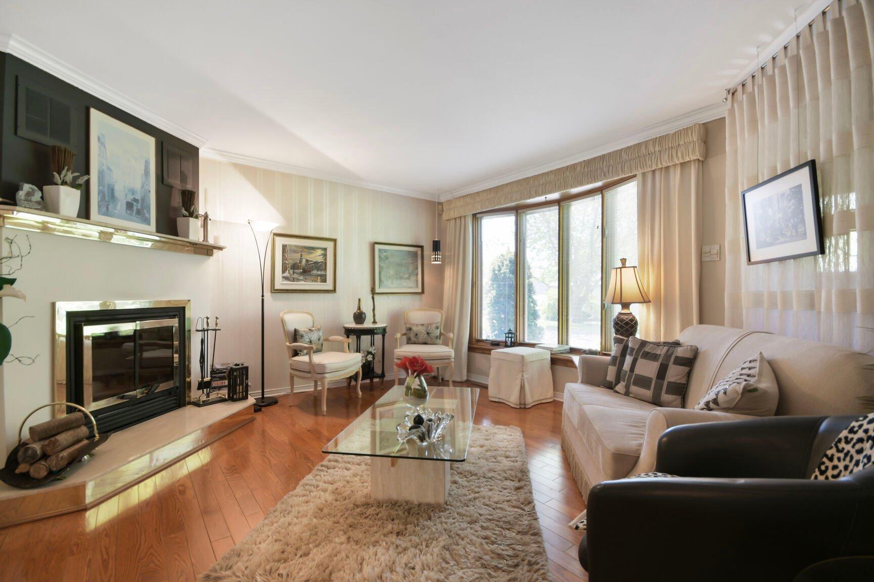 









3516


Rue Isabelle

,
Laval (Fabreville),




QC
H7P3N6

