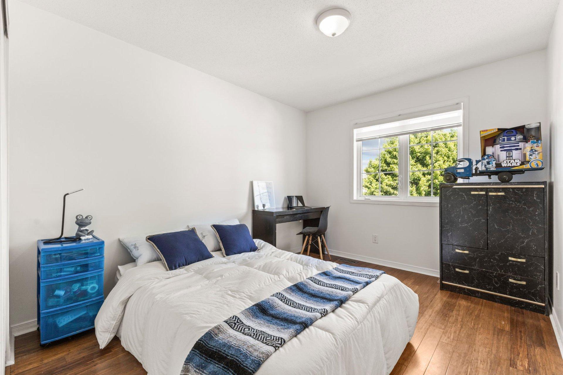









5


Rue des Tourterelles

,
Gatineau (Hull),




QC
J9A3T3

