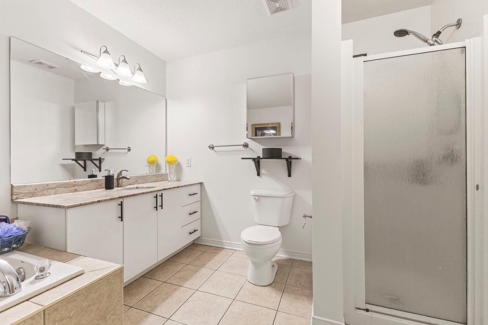 









5


Rue des Tourterelles

,
Gatineau (Hull),




QC
J9A3T3

