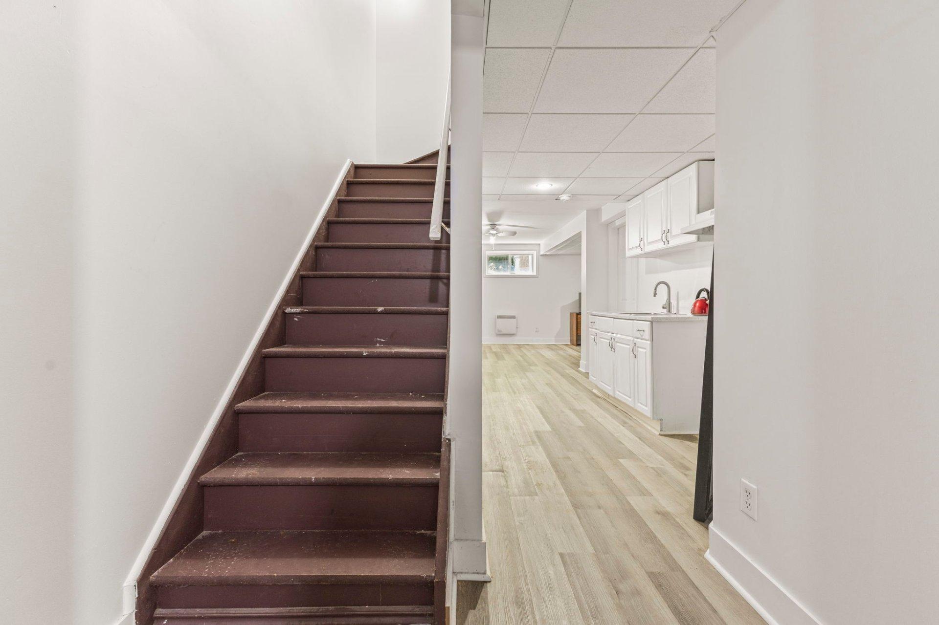 









5


Rue des Tourterelles

,
Gatineau (Hull),




QC
J9A3T3

