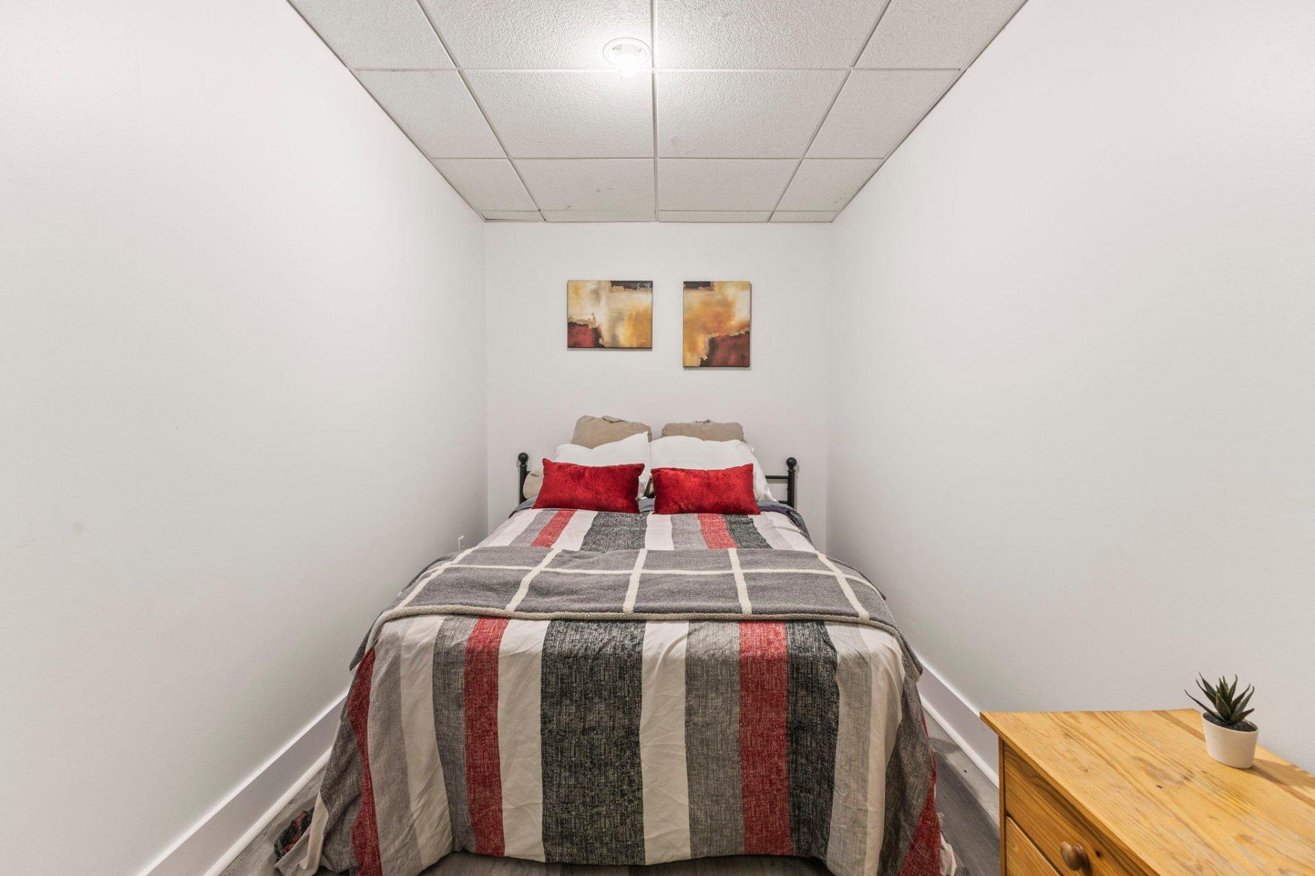 









5


Rue des Tourterelles

,
Gatineau (Hull),




QC
J9A3T3

