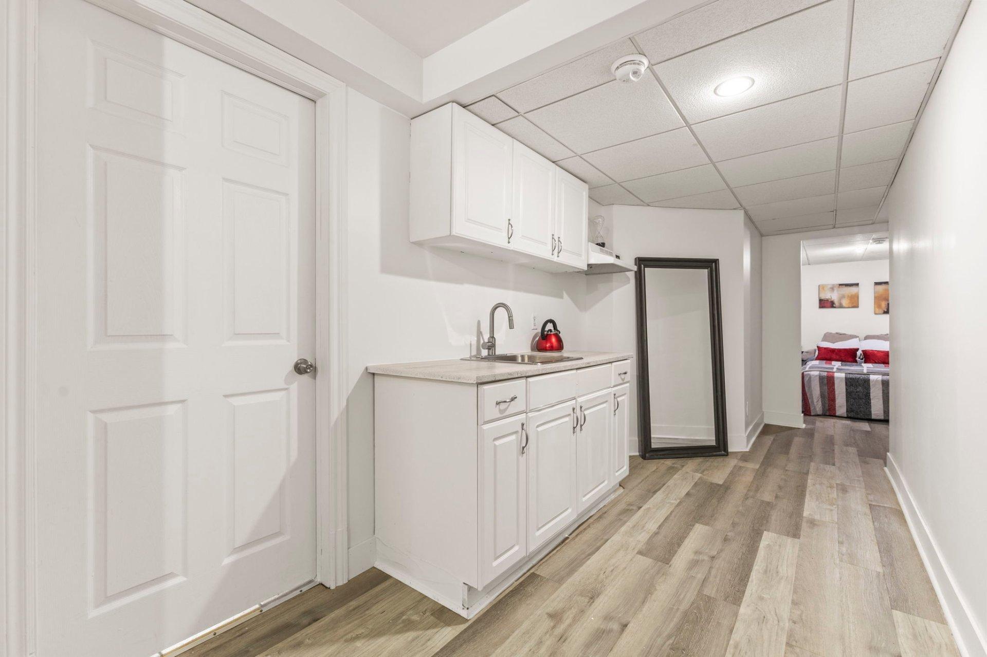 









5


Rue des Tourterelles

,
Gatineau (Hull),




QC
J9A3T3

