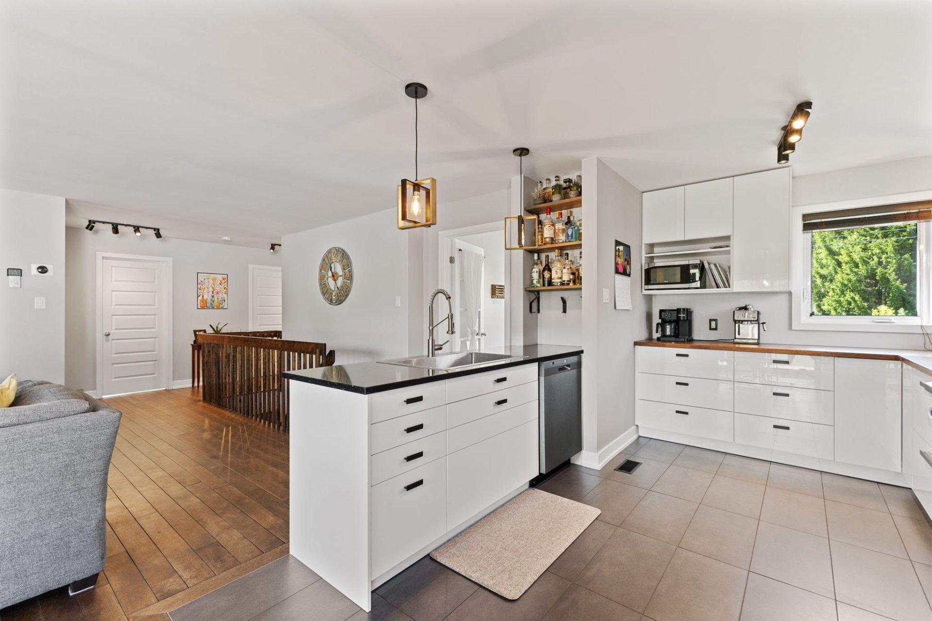 









7


Imp. de Charlesbourg

,
Cantley,




QC
J8V3M7

