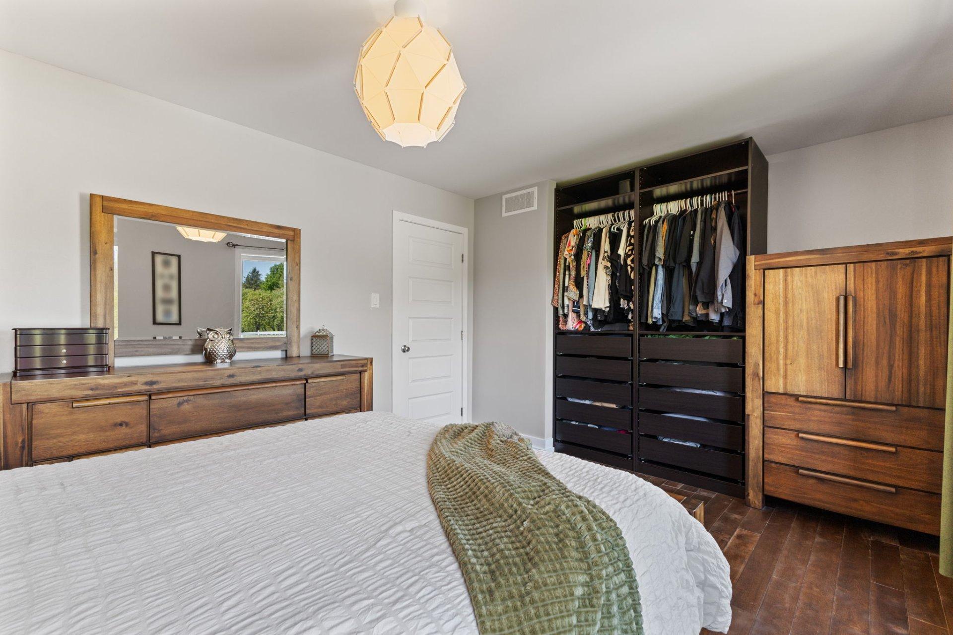 









7


Imp. de Charlesbourg

,
Cantley,




QC
J8V3M7

