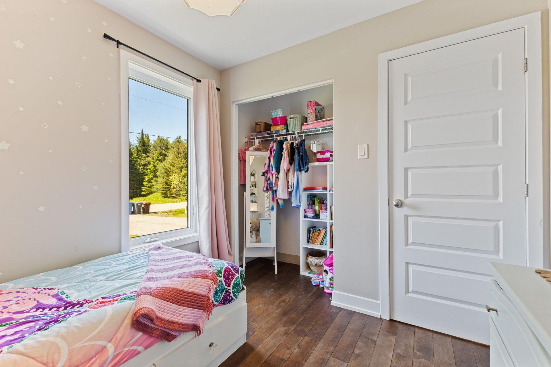 









7


Imp. de Charlesbourg

,
Cantley,




QC
J8V3M7

